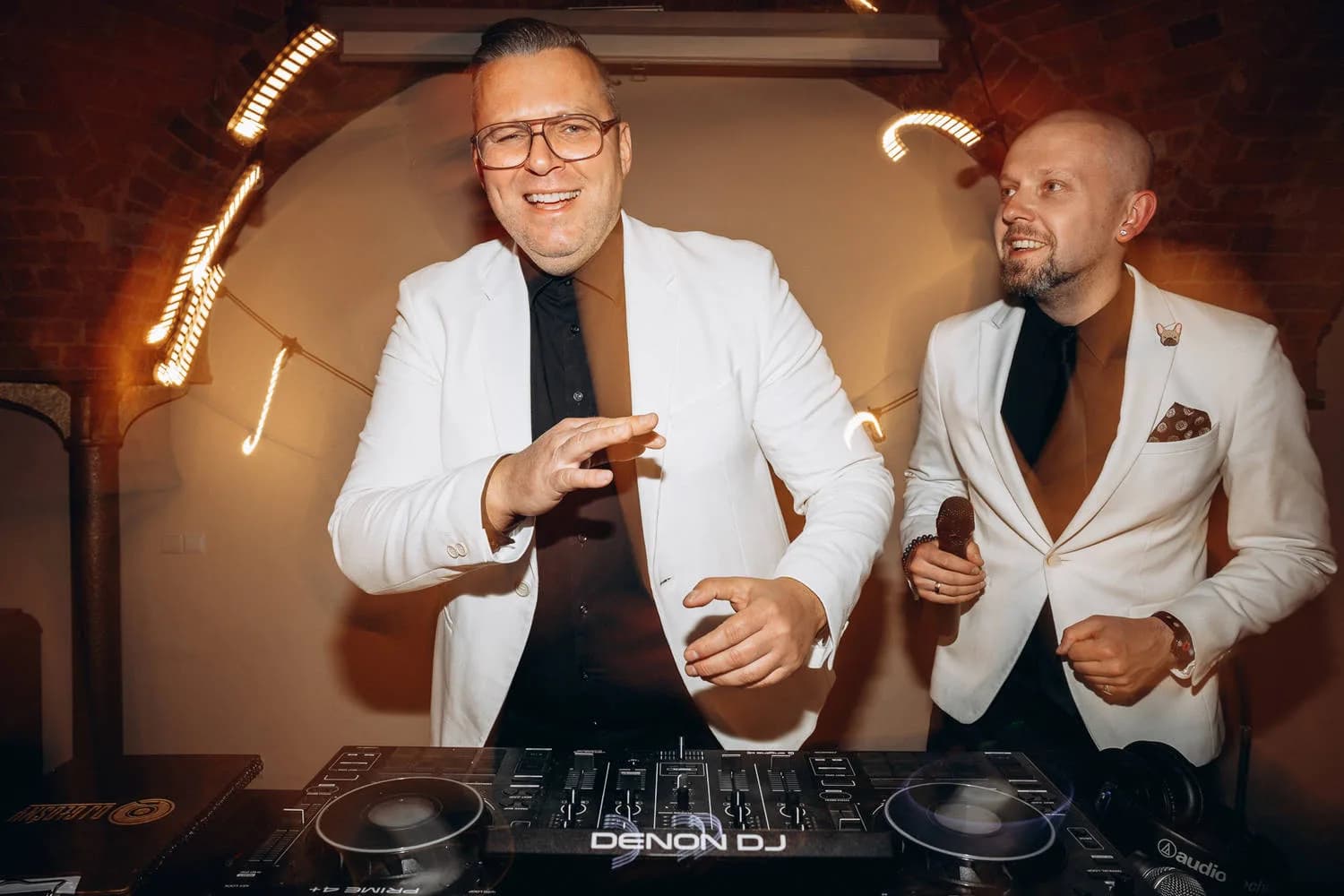 Kadr z wesela prowadzonego przez Głośny Wedding Team